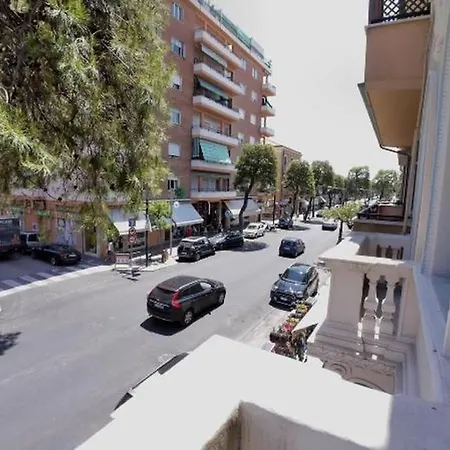 Balconies On The Main Street, Sea Step Away Apartment Porto Recanati